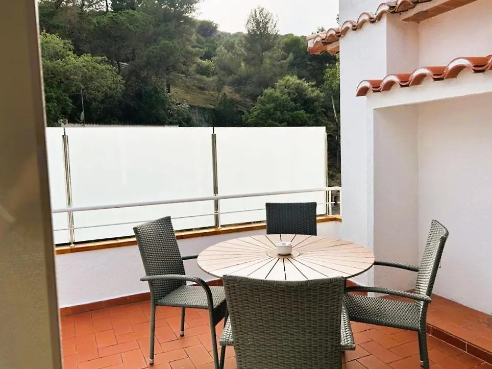 Private Apartments Cala Canyelles 滨海略雷特