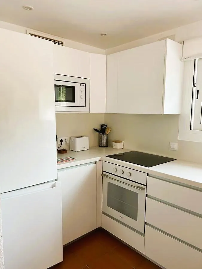 Private Apartments Cala Canyelles 滨海略雷特