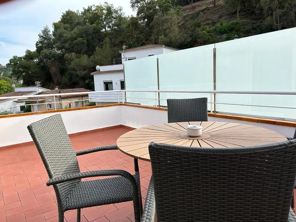 Private Apartments Cala Canyelles 滨海略雷特